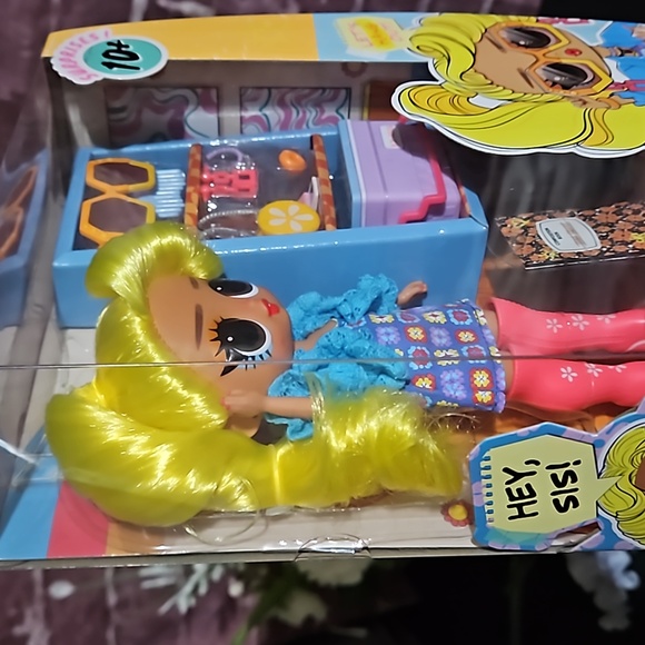 LOL Tweens Hannah Groove Doll Set New in Pkg - Picture 7 of 8